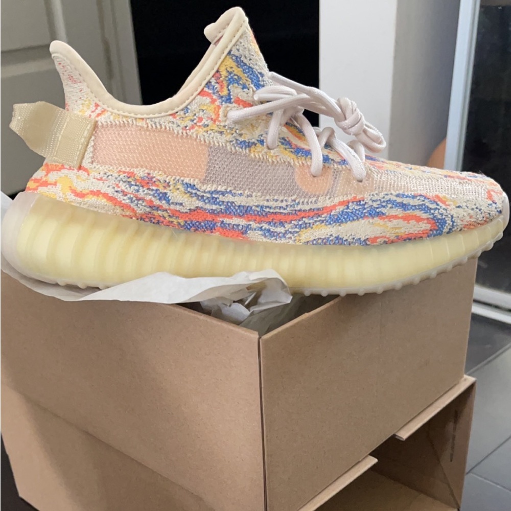 Brand new Yeezy 350 V2 MX Oat
